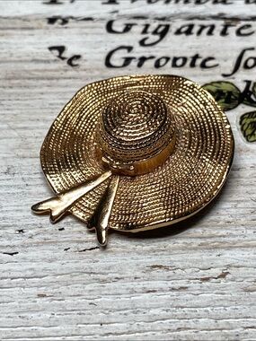 🍇 Michelle Lynn Scarf Clip Gold Tone Vintage